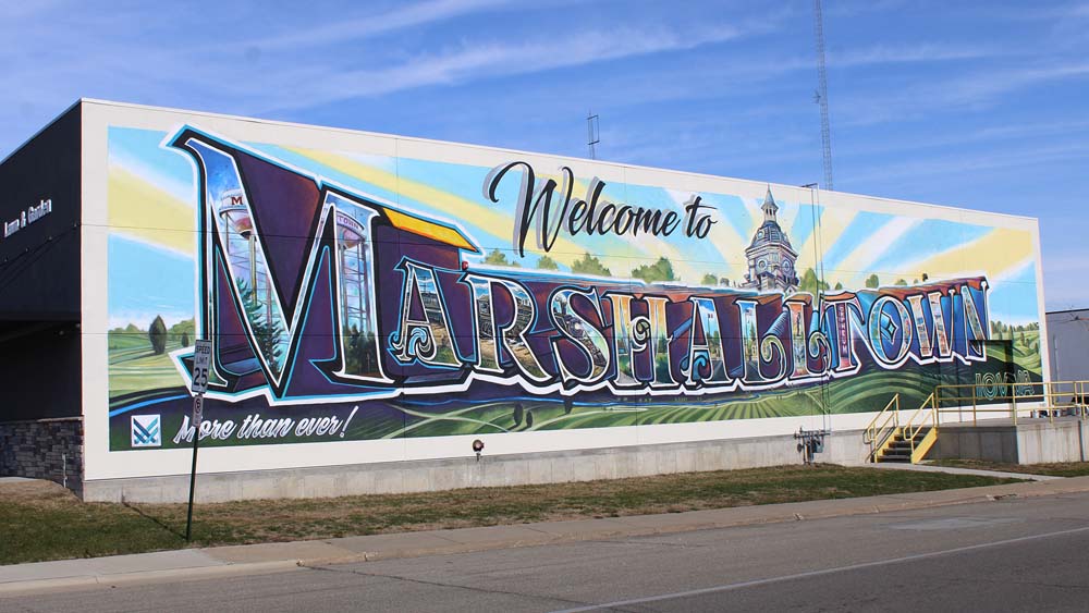 Welcome to Marshalltown Postcard Mural